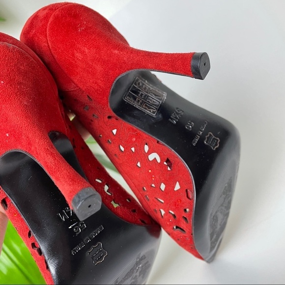 Via Spiga Red Perforated Suede Leather Pumps 5.5 - Picture 7 of 12